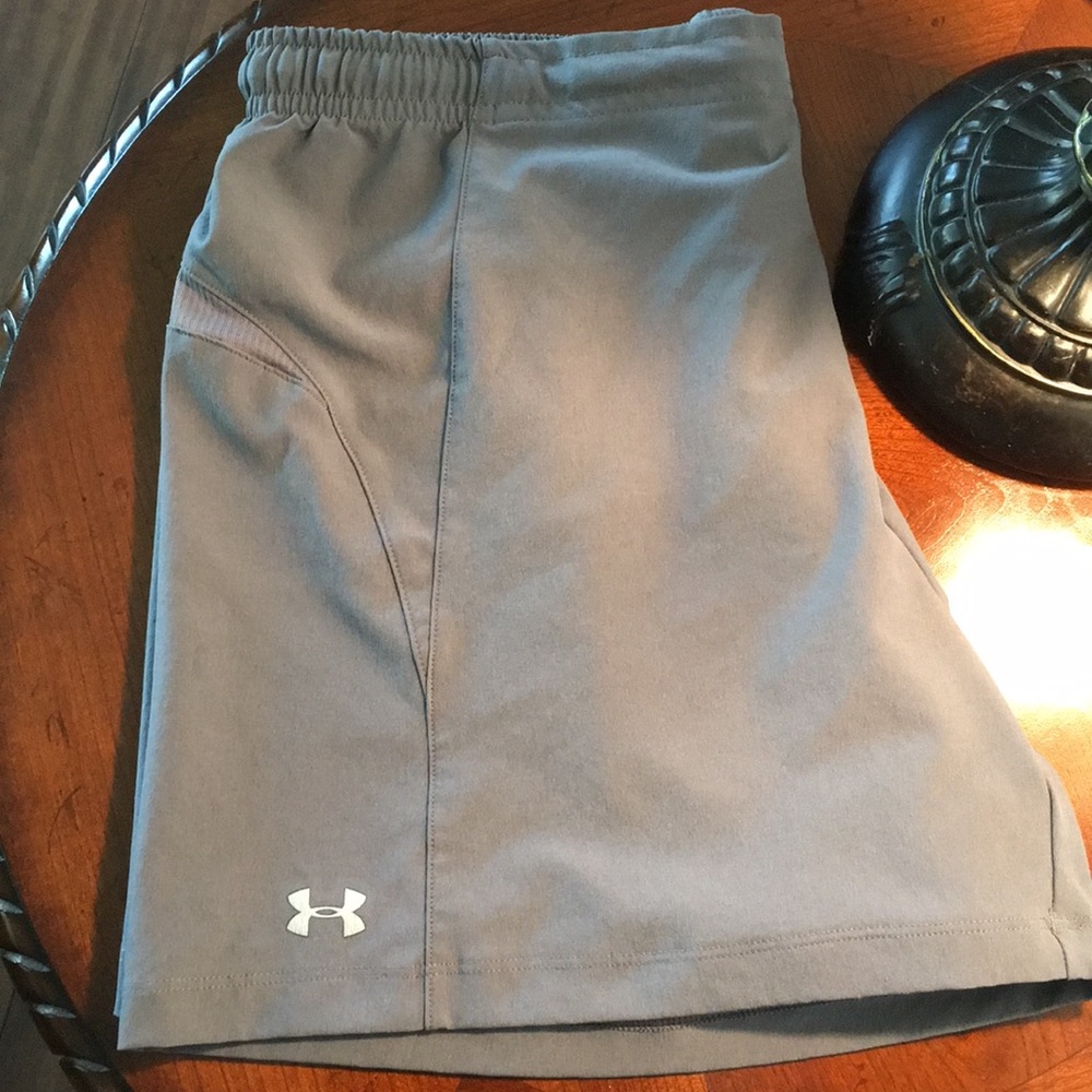 🌺SOLD🌺UA shorts